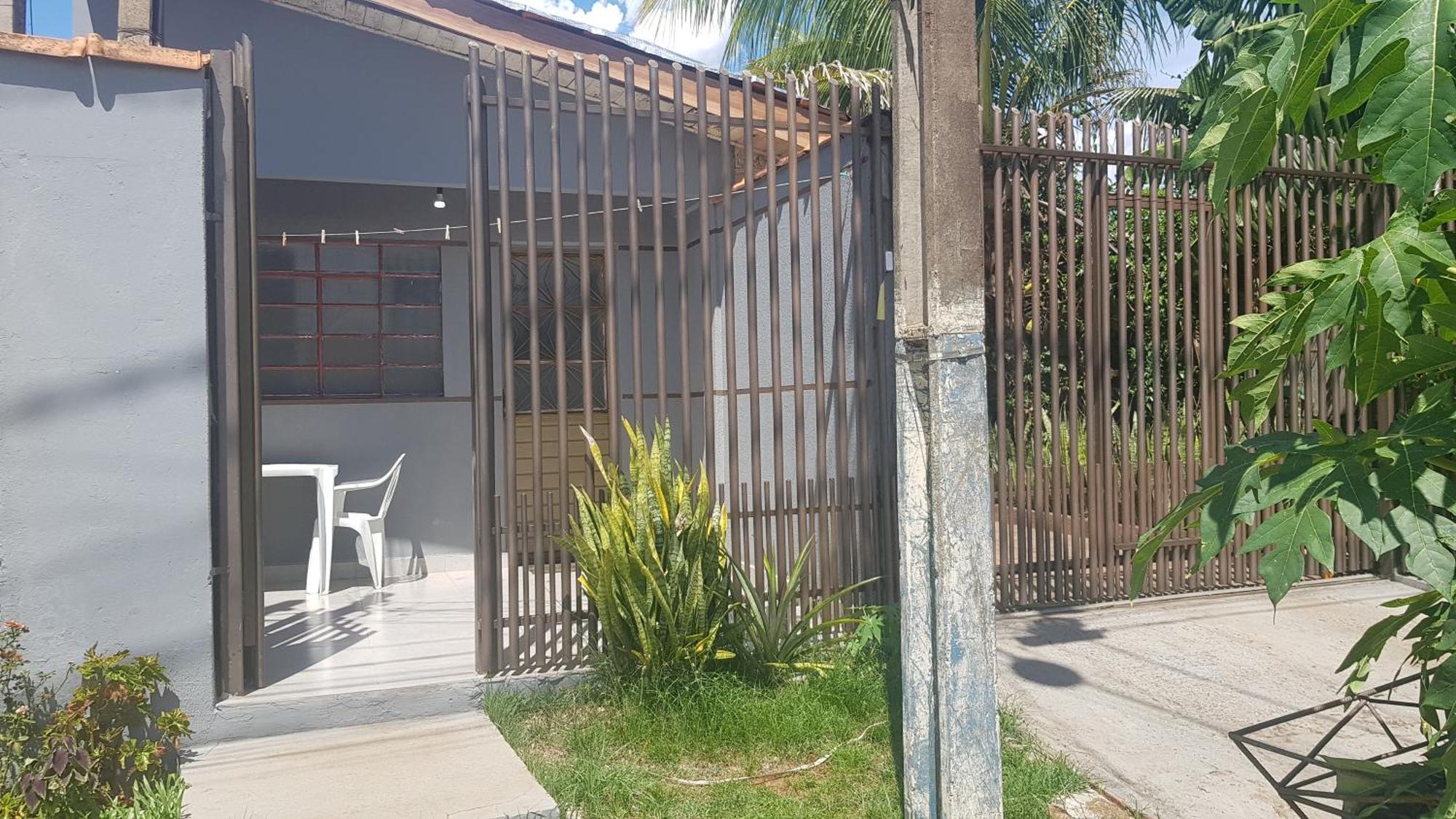Appartamento Casa No Centro De Foz! Ar-Condicionado, Smart Tv, Wi-Fi, Cozinha, Ventilador E 4 Camas Foz do Iguaçu Esterno foto
